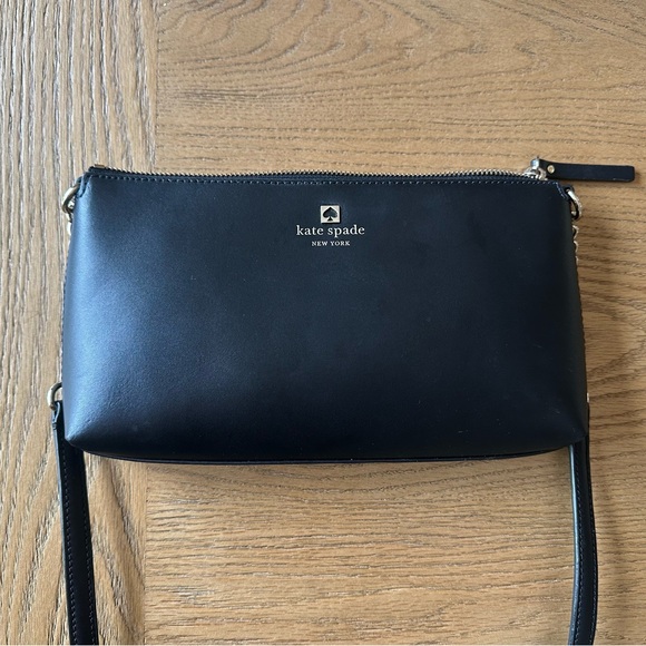 Kate Spade Elegant Black Crossbody Bag - Picture 1 of 3